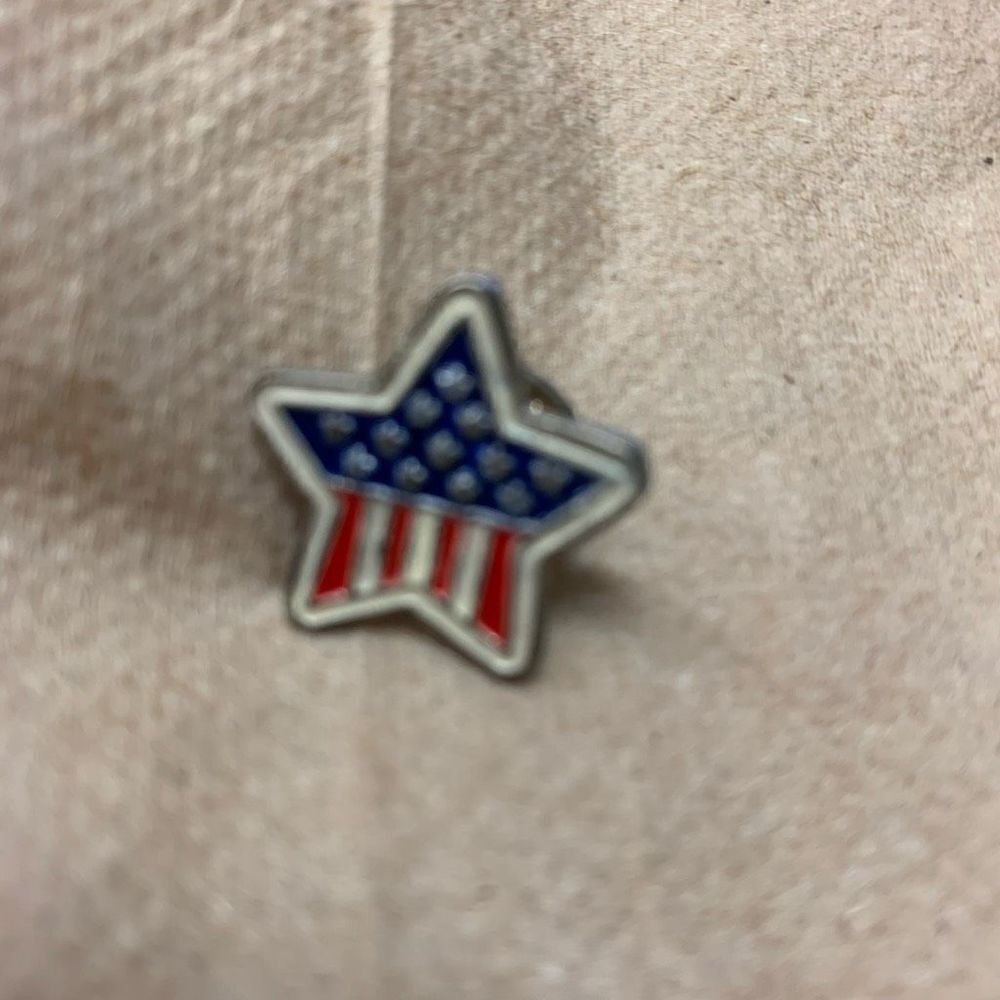 Red White & Blue Flag Star Pin - Picture 2 of 5